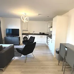 Rosebank Court By Blue Skies Apartment